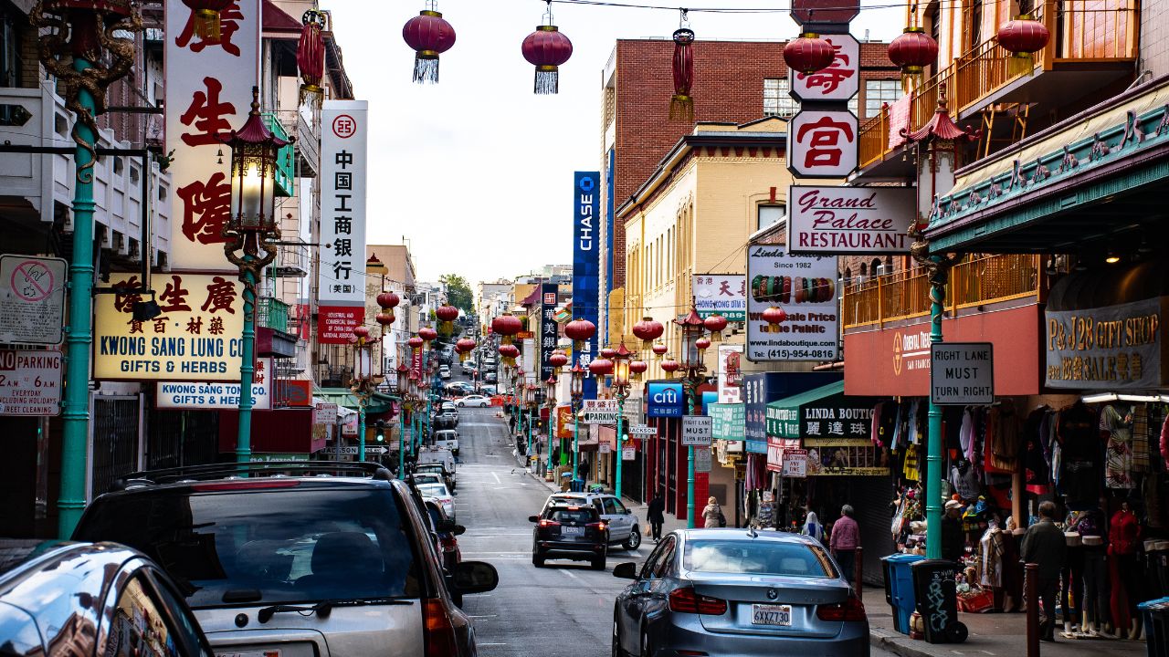 How Small Towns Can Attract Global Investment