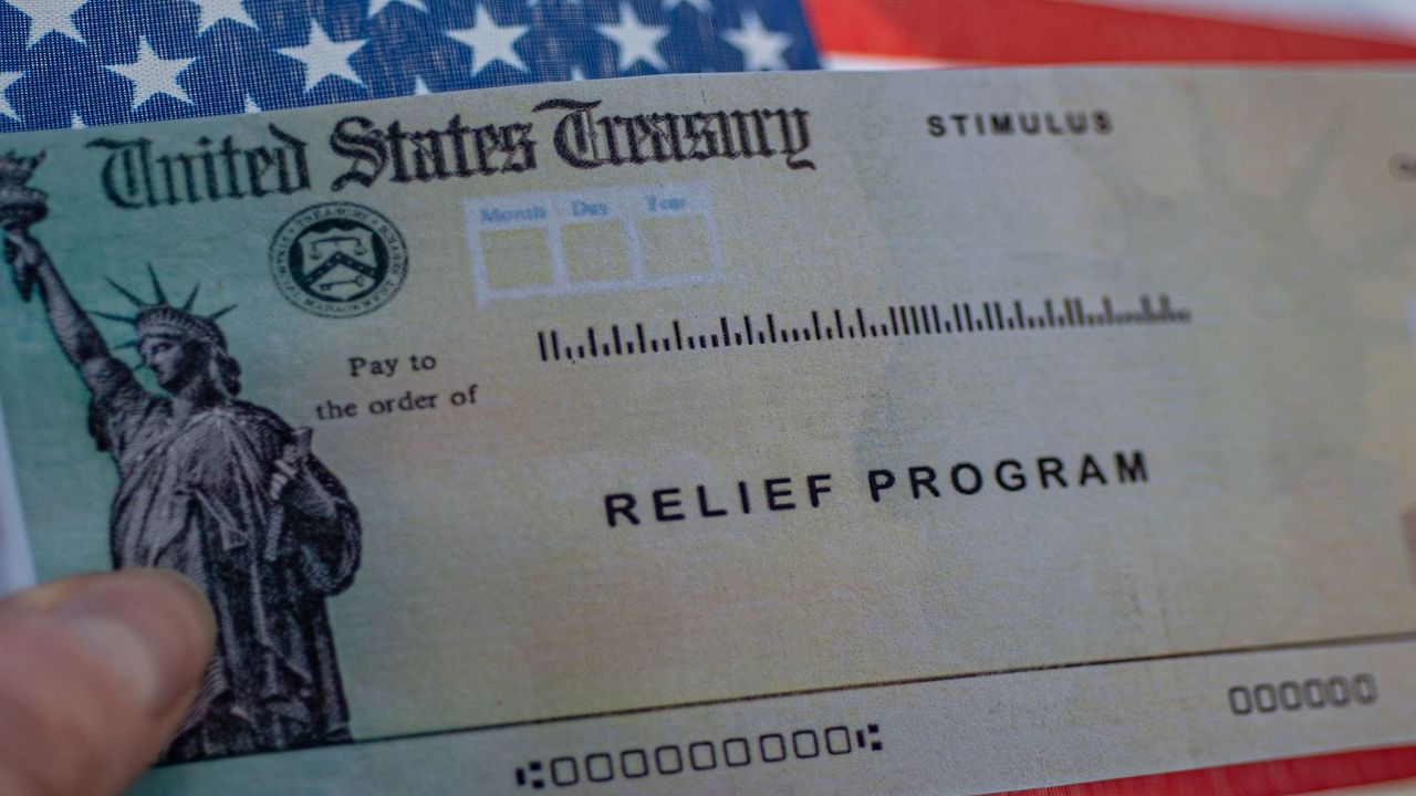 $1,390 IRS Payment Coming in November 2025